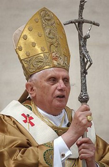 <b><center>Papa Bento XVI</b></center>